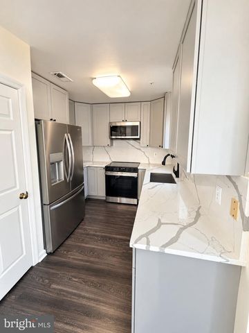 6022 CEDAR POST DR, District Heights, MD 20747