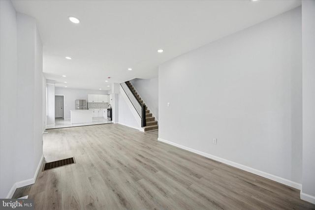 491 PENNINGTON AVE, Trenton, NJ 08618