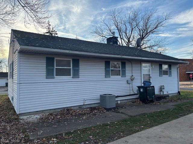 1820 Midway Avenue NE, Canton, OH 44705