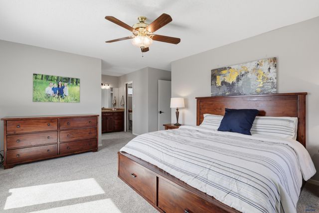639 WESTWIND DR, Rapid City, SD 57702