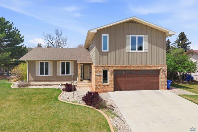 639 WESTWIND DR, Rapid City, SD 57702