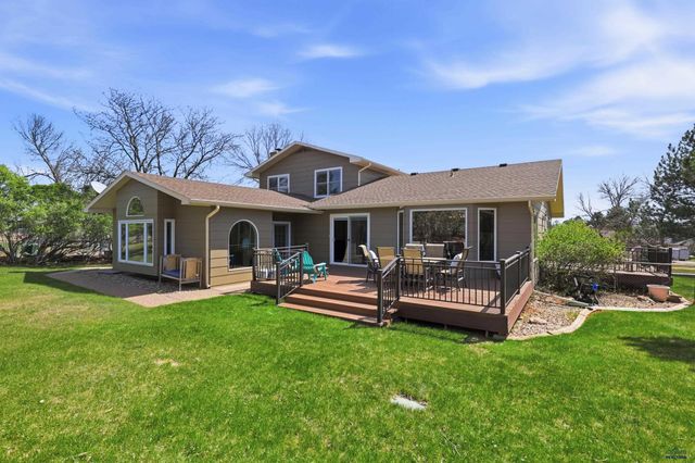 639 WESTWIND DR, Rapid City, SD 57702