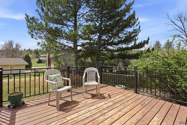 639 WESTWIND DR, Rapid City, SD 57702