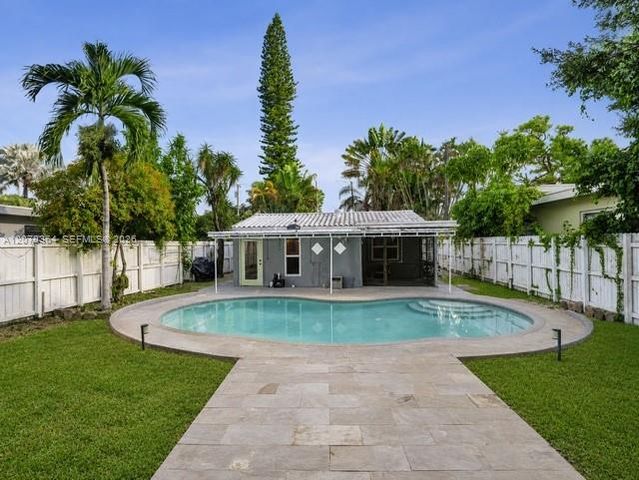 1022 NE 34th Court, Oakland Park, FL 33334