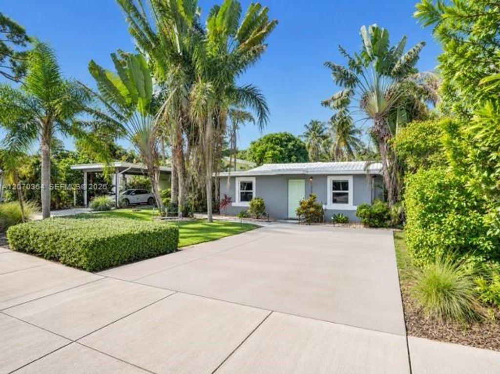 1022 NE 34th Court, Oakland Park, FL 33334