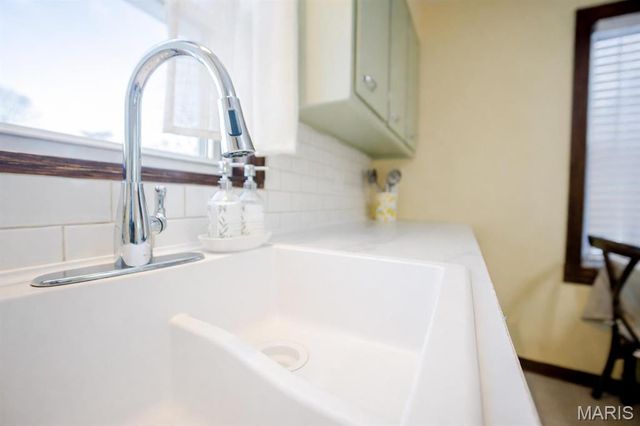 319 E Schuetz Street, Lebanon, IL 62254