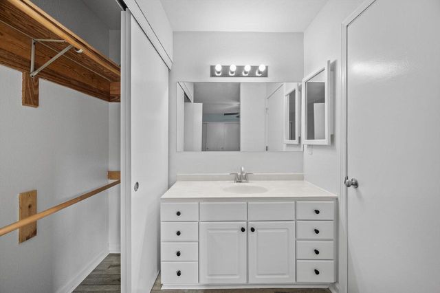 1460 28th COURT, Kenosha, WI 53140