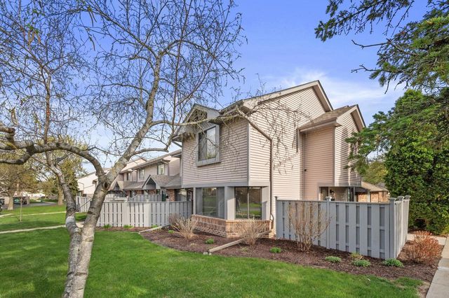 1460 28th COURT, Kenosha, WI 53140