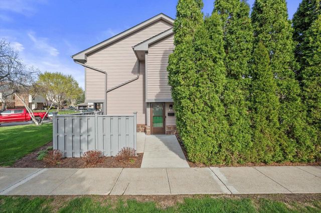 1460 28th COURT, Kenosha, WI 53140