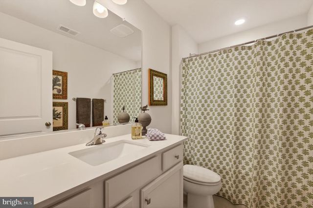 111 LILLY DR, Pottstown, PA 19464
