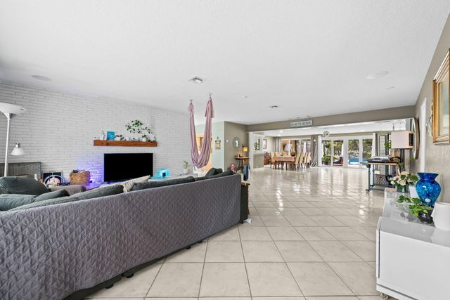 939 Buchanan Street, Hollywood, FL 33019