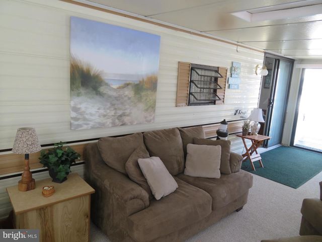 16 DEEP SEA DR, Berlin, MD 21811