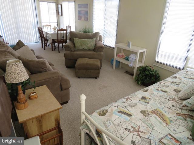 16 DEEP SEA DR, Berlin, MD 21811