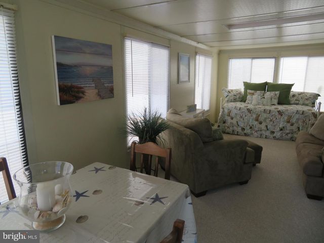 16 DEEP SEA DR, Berlin, MD 21811