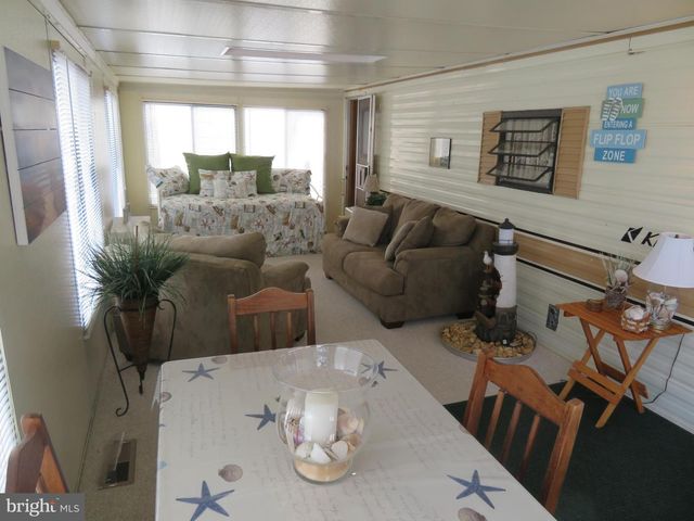 16 DEEP SEA DR, Berlin, MD 21811