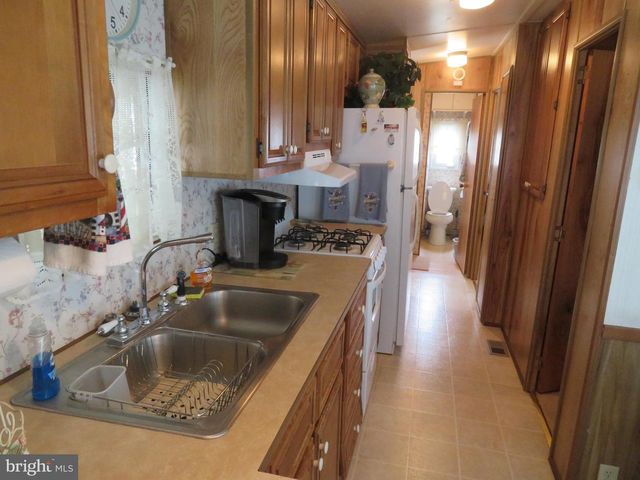 16 DEEP SEA DR, Berlin, MD 21811