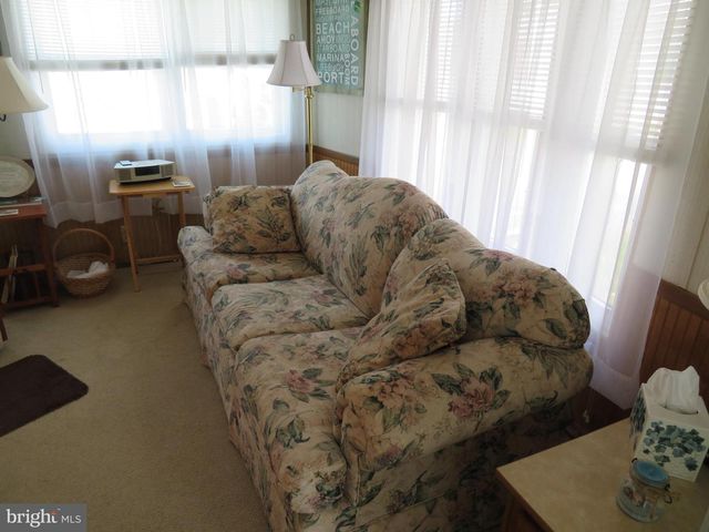 16 DEEP SEA DR, Berlin, MD 21811