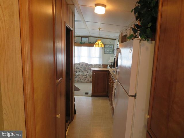 16 DEEP SEA DR, Berlin, MD 21811