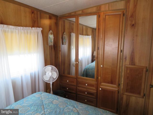 16 DEEP SEA DR, Berlin, MD 21811