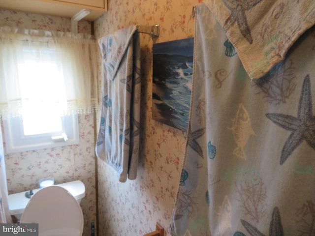 16 DEEP SEA DR, Berlin, MD 21811