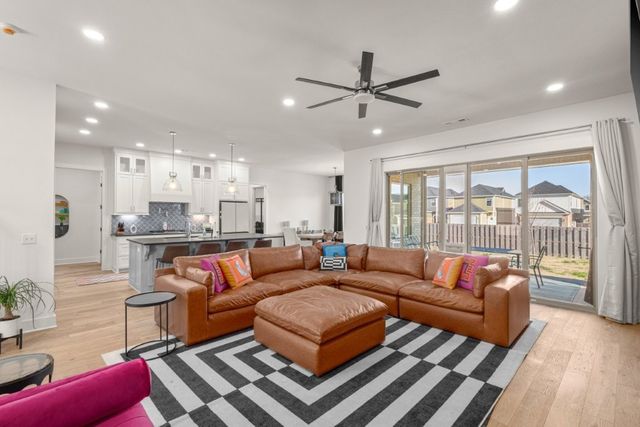 7680 Via Roma Avenue, Springdale, AR 72762