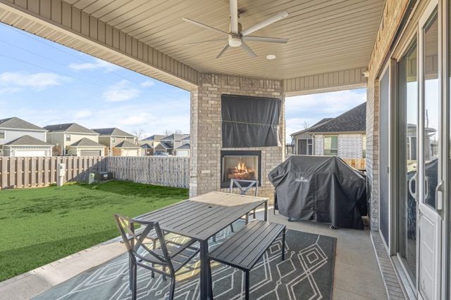 7680 Via Roma Avenue, Springdale, AR 72762