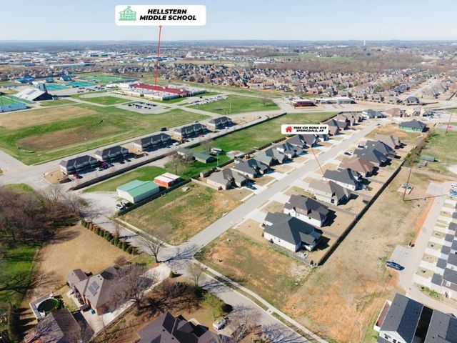 7680 Via Roma Avenue, Springdale, AR 72762