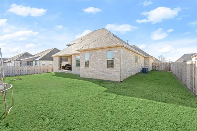 7680 Via Roma Avenue, Springdale, AR 72762