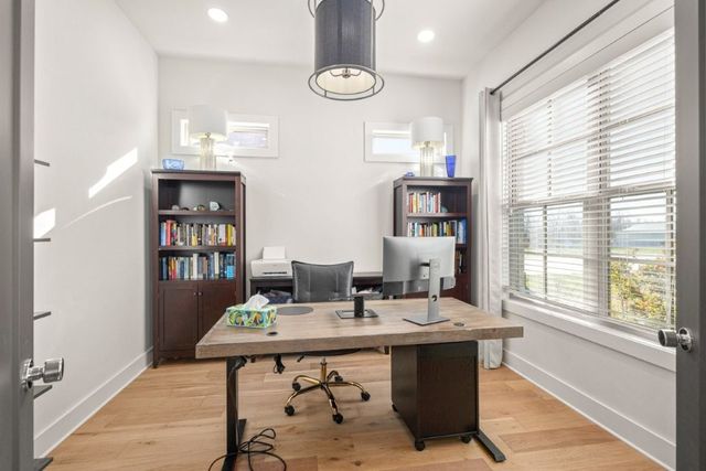 7680 Via Roma Avenue, Springdale, AR 72762