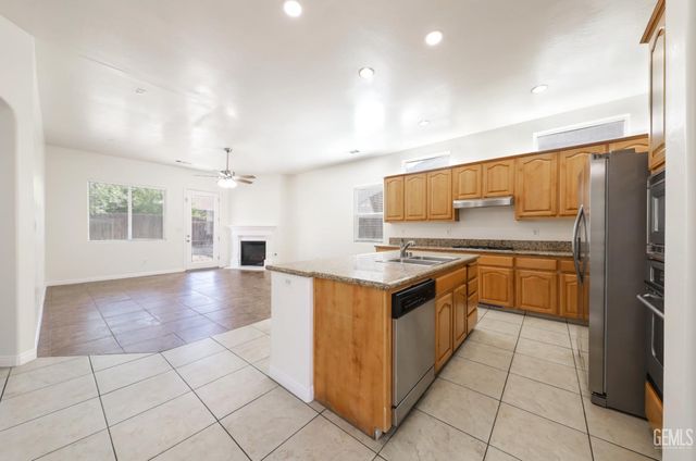 5306 Vista Del Mar Avenue, Bakersfield, CA 93311