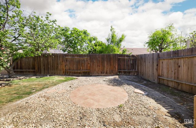 5306 Vista Del Mar Avenue, Bakersfield, CA 93311