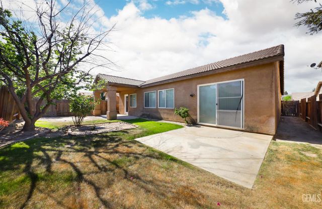 5306 Vista Del Mar Avenue, Bakersfield, CA 93311