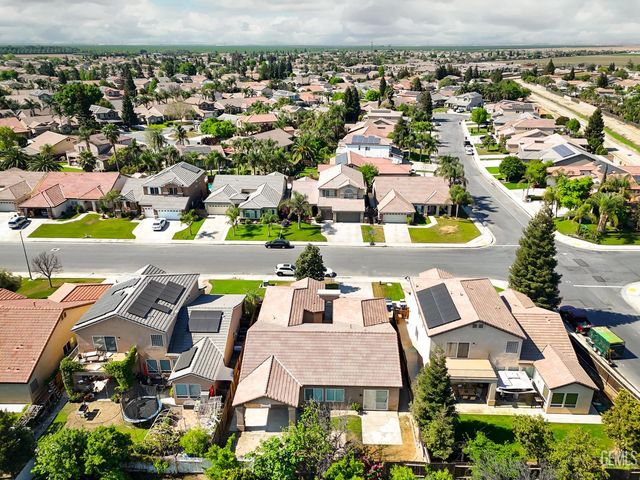 5306 Vista Del Mar Avenue, Bakersfield, CA 93311