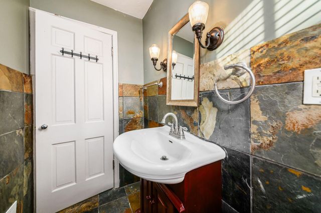 1810 Ashland Avenue, Columbus, OH 43212