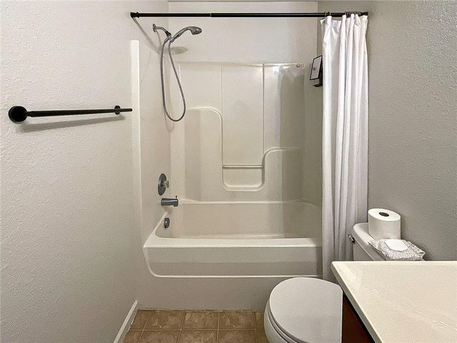 14404 Eastern Court, Grandview, MO 64030