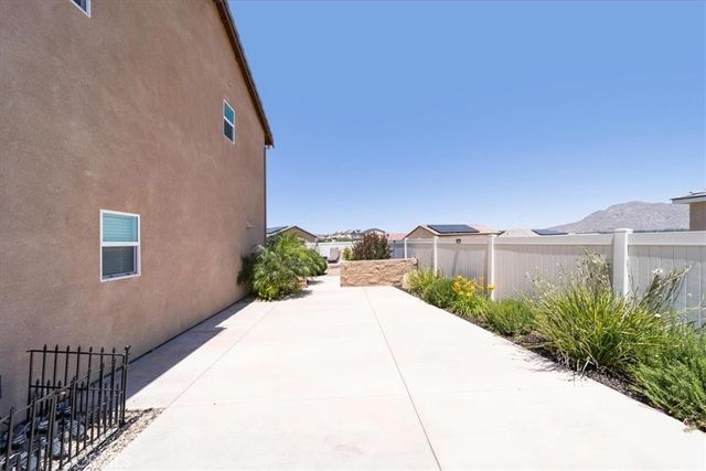 29741 Ryegrass, Winchester, CA 92596