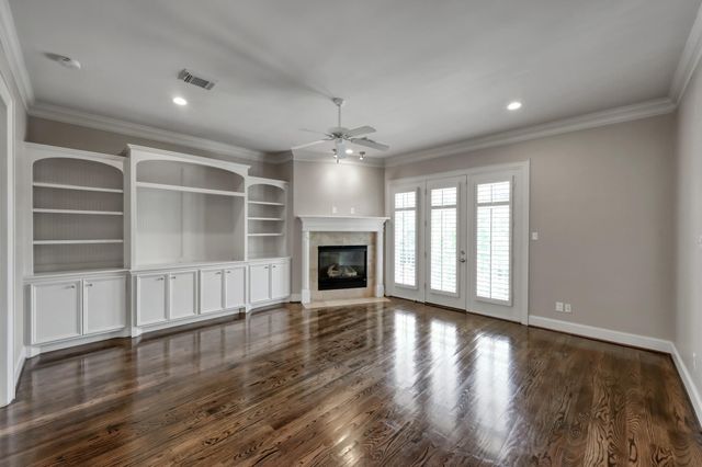 2101 Elmen Street, Houston, TX 77019