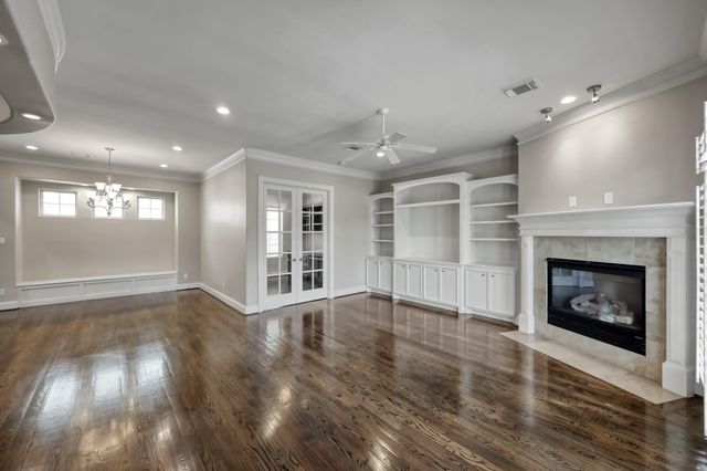2101 Elmen Street, Houston, TX 77019