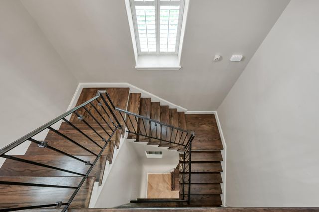 2101 Elmen Street, Houston, TX 77019
