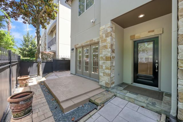 2101 Elmen Street, Houston, TX 77019