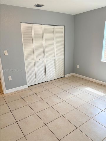 1329 NW 6 ave A, Florida City, FL 33034