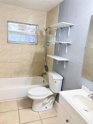 1329 NW 6 ave A, Florida City, FL 33034