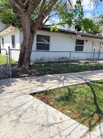 1329 NW 6 ave A, Florida City, FL 33034