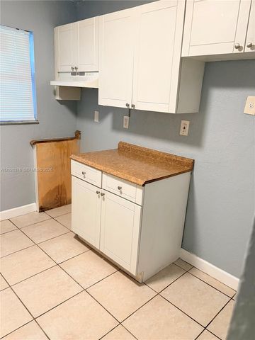 1329 NW 6 ave A, Florida City, FL 33034