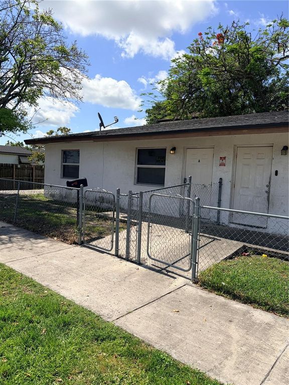 1329 NW 6 ave A, Florida City, FL 33034
