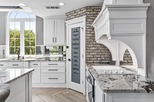 9204 Indian Knoll Trail, Keller, TX 76248