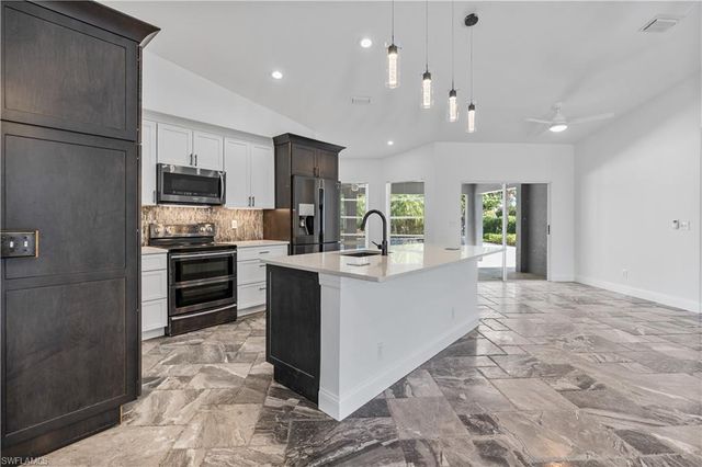 28405 Mango DR, Bonita Springs, FL 34134