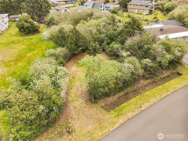 113 Jib Street NW, Ocean Shores, WA 98569