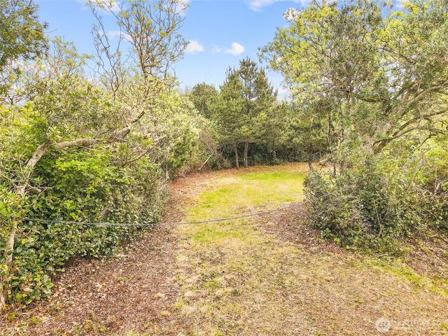 113 Jib Street NW, Ocean Shores, WA 98569