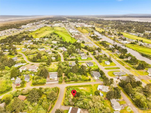 113 Jib Street NW, Ocean Shores, WA 98569